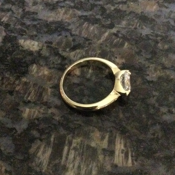 Gold Ring - Picture 5 of 5